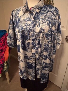 Umgee Blue and White Scenic Print Short Sleeve Button-Down Shirt